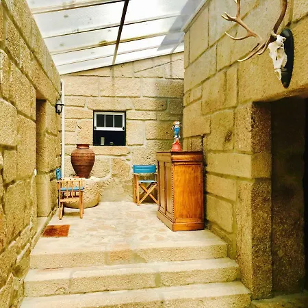 Pinhadouro Valley House