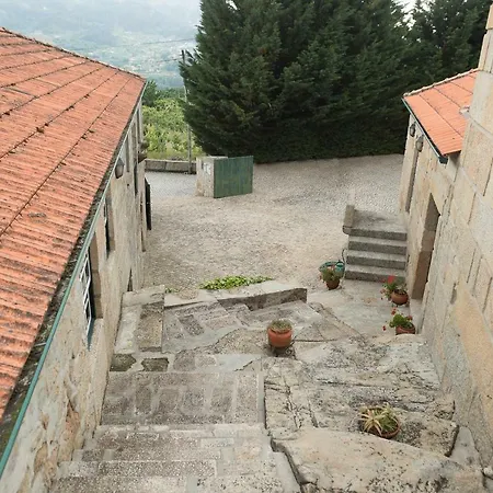Pinhadouro Valley House *